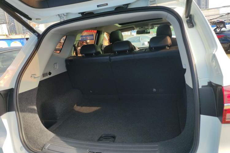 Used Roewe RX5 2018 20T Two-Wheel Drive Automatic Internet Smart Edition