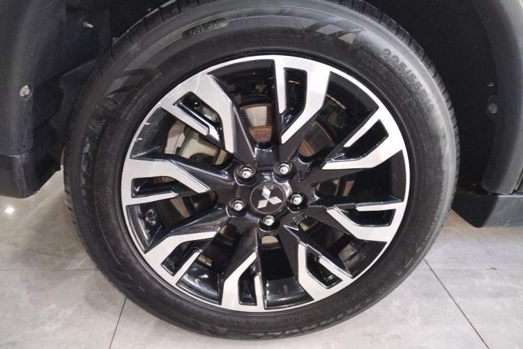 Used Mitsubishi Outlander 2020 2.4L 4x4 Zhi Xiang Edition 5 Seats