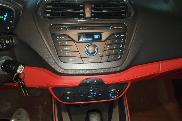 Used Ford Escort 2019 Revised 1.5L Automatic ZhiXiang Version (Tire Pressure Monitoring) China VI Standard