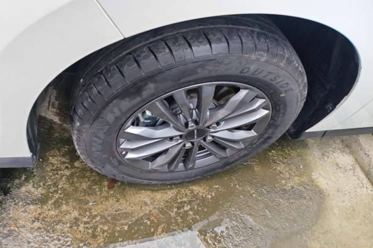 Used SAIC MAXUS G50 PHEV 2025 Leading Edition
