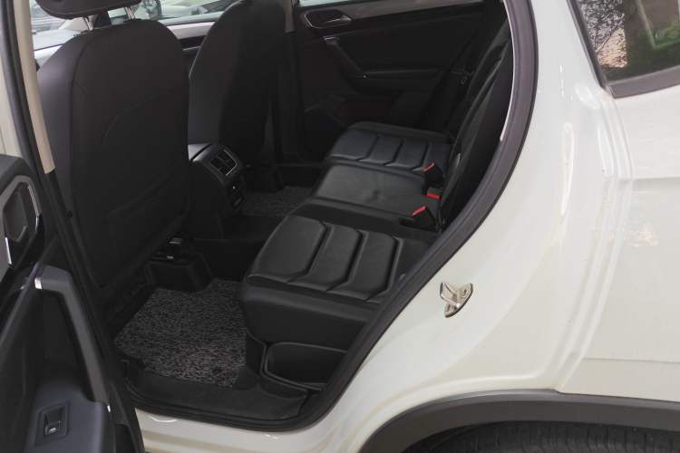 Used Volkswagen Tayron 2019 330TSI Two-Wheel-Drive Luxury Version China V Emission Standard Left Rear Seat