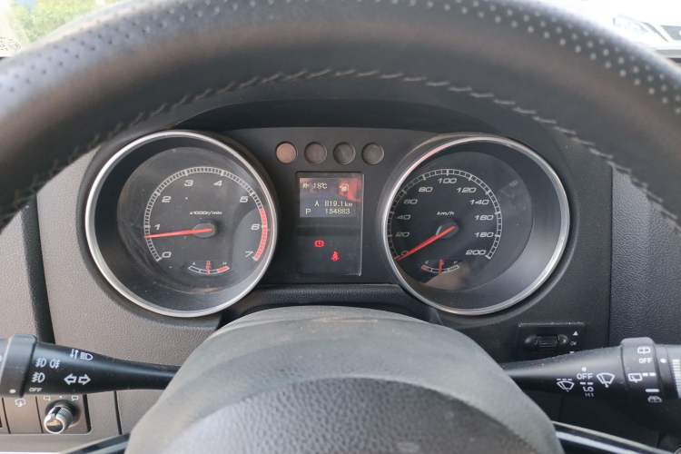 Used BAIC Off-Road BJ40 2016 40L 2.3T Automatic All-Wheel Drive Premium Edition Instrument Cluster