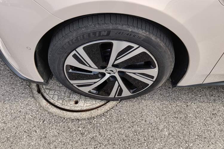 Used Nio ET5 2022 75 kWh Exterior 3