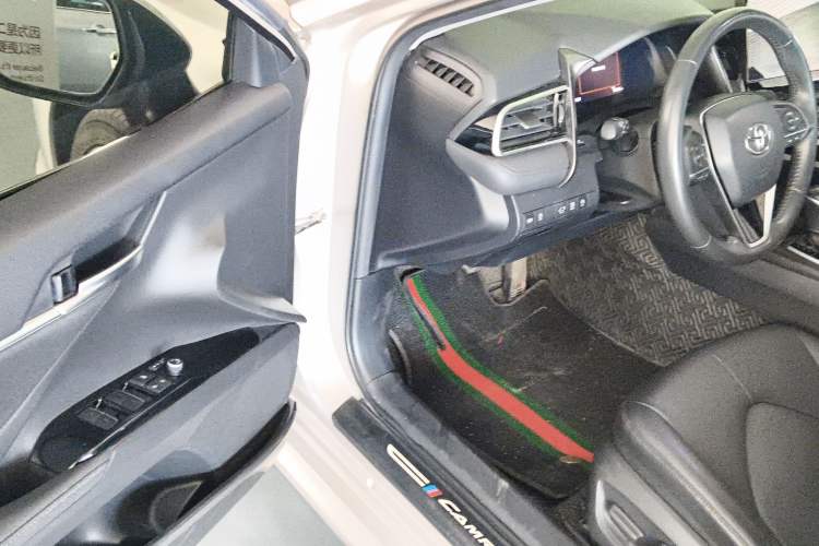 Used Toyota Camry 2021 2.5G Luxury Edition Driver Seat