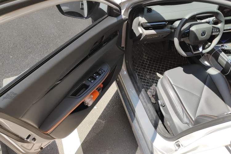 Used CHANGAN UNI-V 2022 1.5T Prestige Version