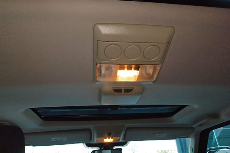 Used Land Rover Discovery 2016 3.0 SC Obsidian Black Heritage Edition SE
