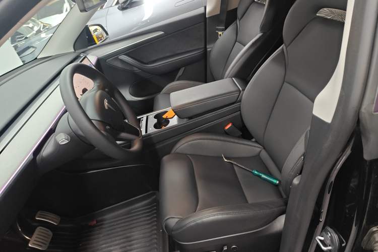 Used Tesla Model Y 2023 Rear-Wheel-Drive Version