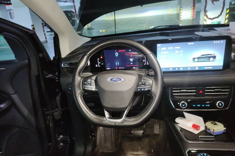 Used Ford Edge 2021 PLUS EcoBoost 245 Two-Wheel-Drive Platinum Edition 5 Seats
