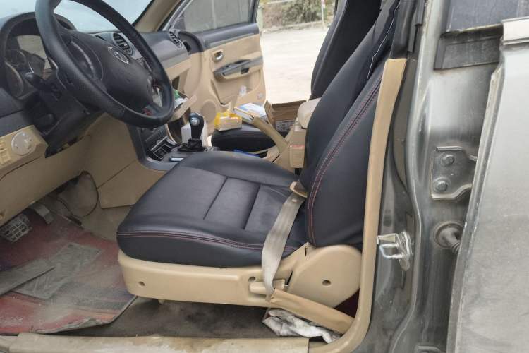 Used Haval H5 Classic 2011 European-style Version Green Quiet 2.0T Automatic 2WD Comfort Model
