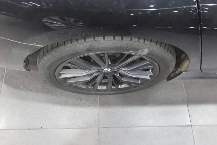 Used BMW 3 Series 2023 325Li M Sport Night Edition Package Right Rear Wheel Hub