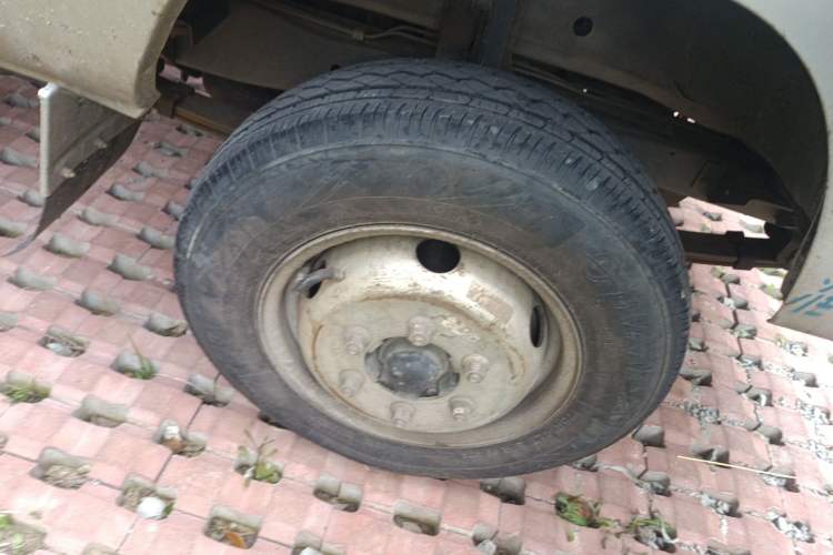 Used Foton Xiangling V 
