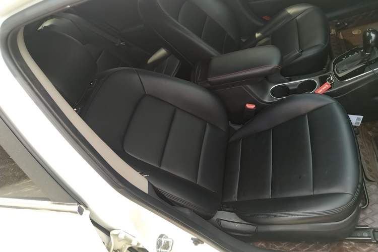 Used Kia K3 2016 1.6L Automatic GLS Right Front Seat