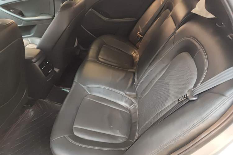 Used Kia K5 2011 2.0L Automatic Premium
