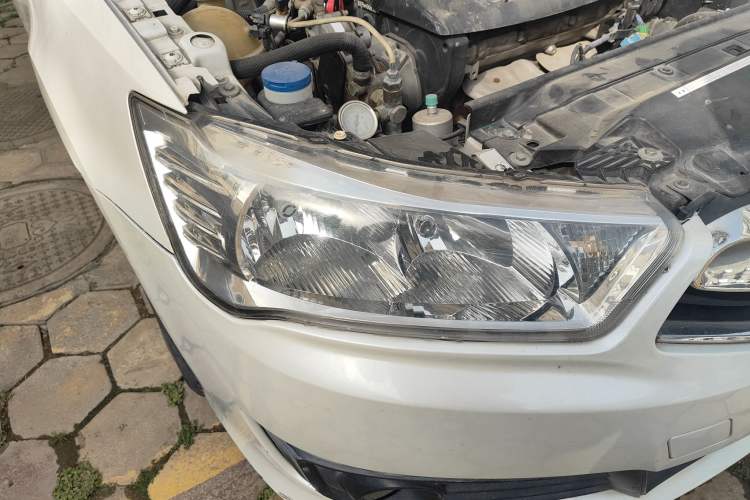 Used Citroen C-Quatre 2016 Classic Sedan 1.6L Manual CNG Right Front Headlight