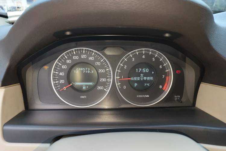 Used Volvo S80L 2012 2.0T ZhiShang Version
