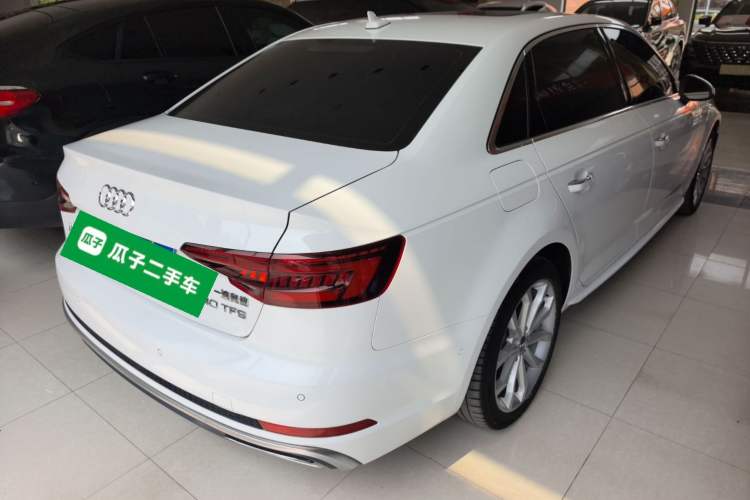 Used Audi A4L 2019 40 TFSI Fashion Version China V