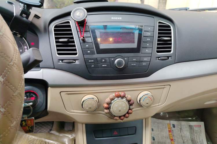 Used Roewe 350 2014 1.5L Automatic Xunda Edition Audio And AC Panel