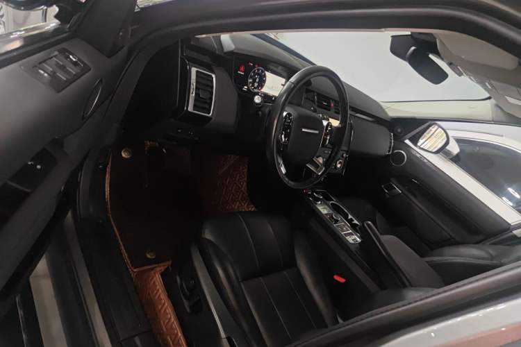 Used Land Rover Discovery 2020 3.0 SC V6 SE