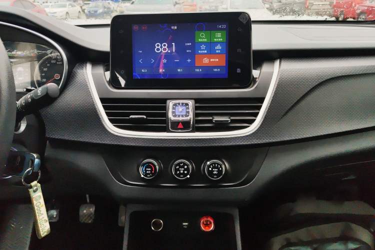 Used Baojun 730 2021 1.5L Manual Fashion Version 7 Seats
