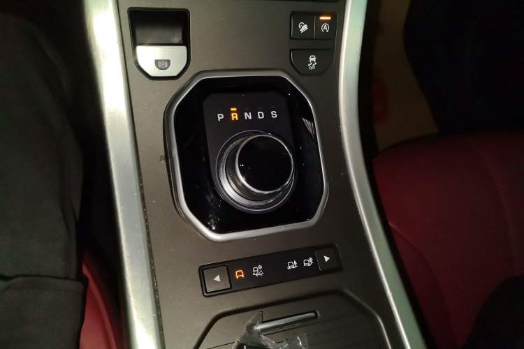 Used Land Rover Range Evoque 2017 2.0T SE Smart Glow Edition
