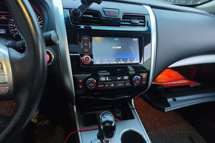 Used Nissan Teana 2016 2.0L XL Comfort Edition Audio And AC Panel