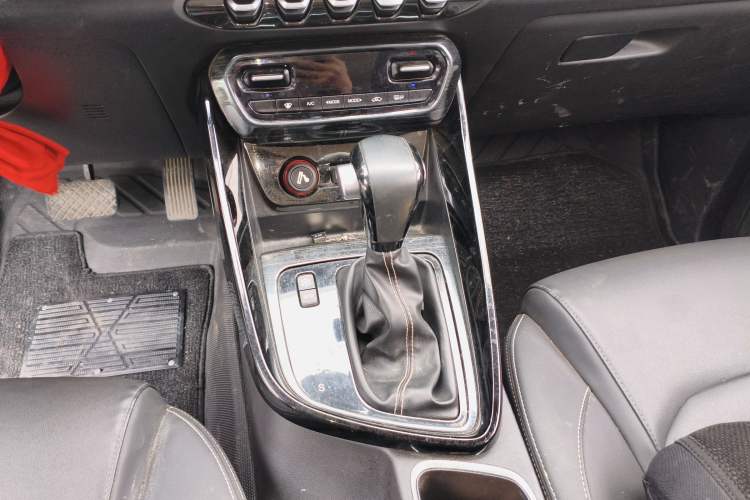 Used Baojun 530 2019 1.5T CVT Luxury Model 7 Seats China V Emission Standard