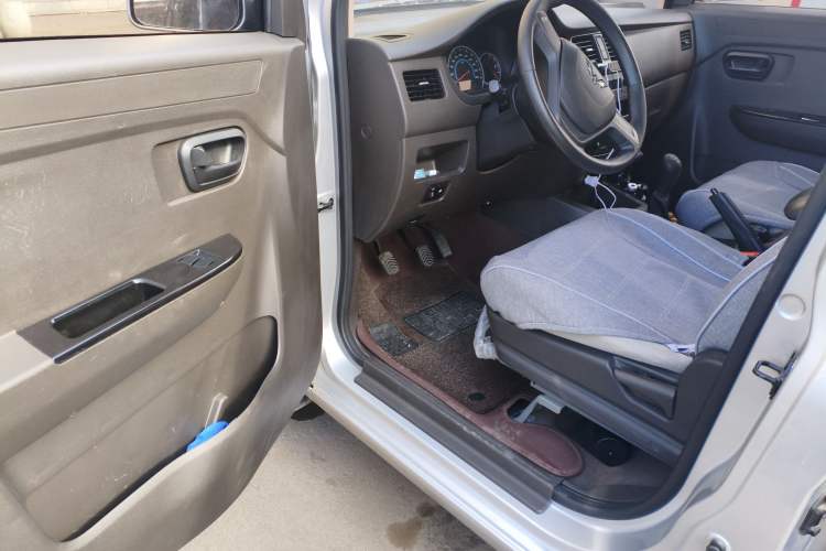 Used Wuling Rongguang V 2018 1.5L Standard Version Driver Seat
