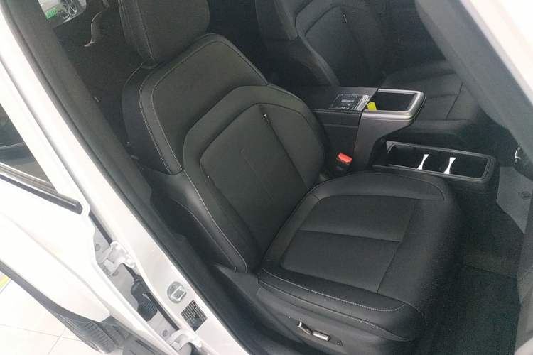 Used iCAR V23 2025 401 Two-Wheel Drive Advanced Edition Right Front Seat