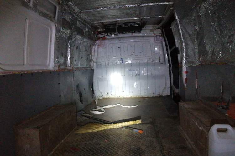 Used SAIC MAXUS Xintu V80 2023 2.0T Manual Classic City Delivery King Long Wheelbase Mid-Roof 3-Seater