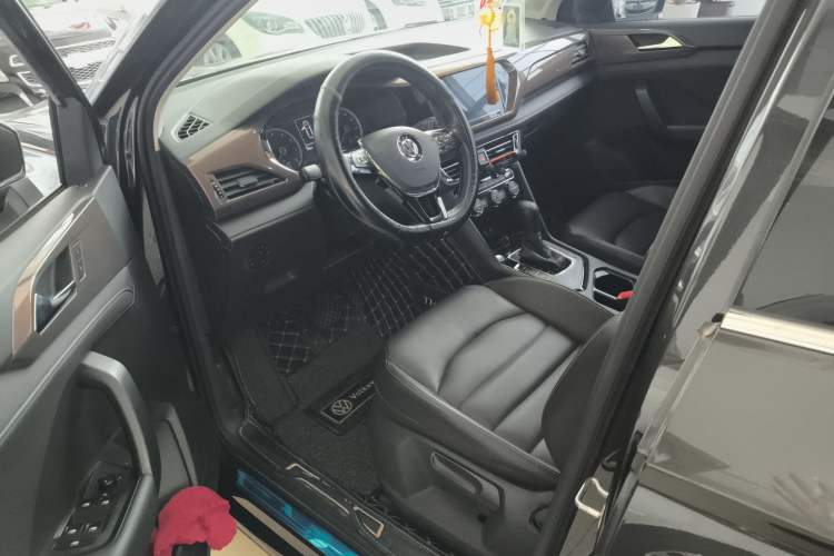 Used Volkswagen Tharu 2020 280TSI Two-Wheel Drive Luxury Edition China VI Standard
