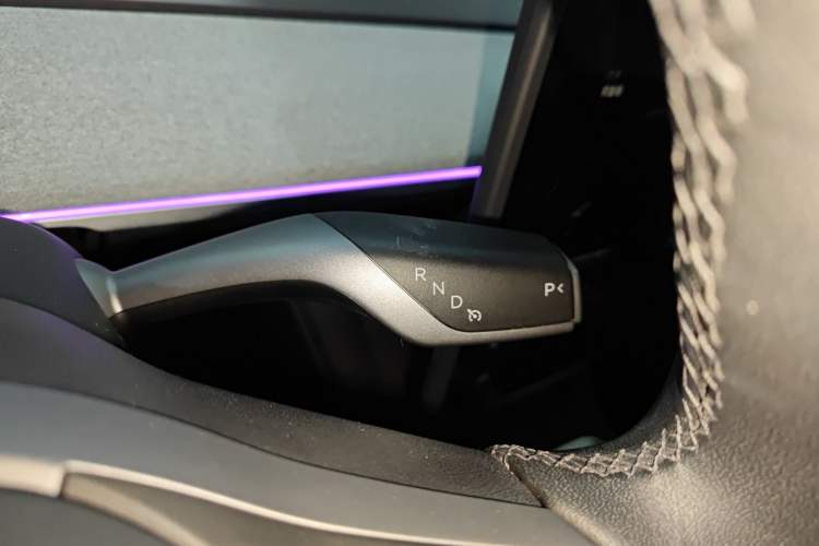 Used Tesla Model Y 2023 Rear-Wheel-Drive Version