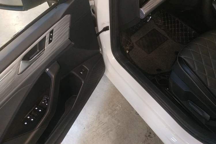 Used Volkswagen Sagitar 2023 300TSI DSG Excellence Edition
