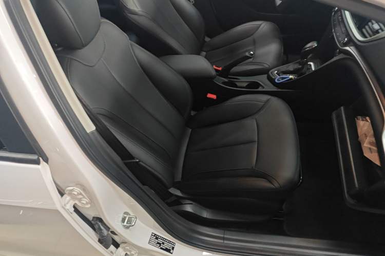 Used Buick GT 2021 Revised Version Flagship 1.5L Automatic Elite Edition Right Front Seat