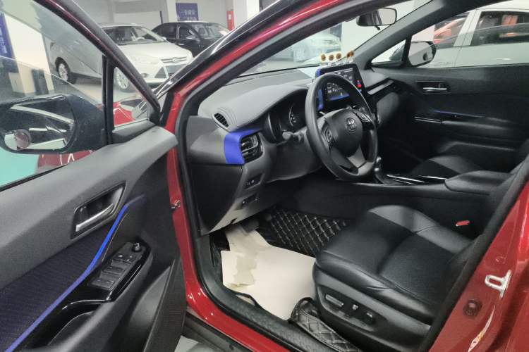 Used Toyota C-HR 2020 2.0L Leading Edition Driver Seat