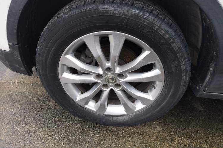 Used Dongfeng Aeolus AX7 2015 2.0L Automatic Zhiyi Trim
