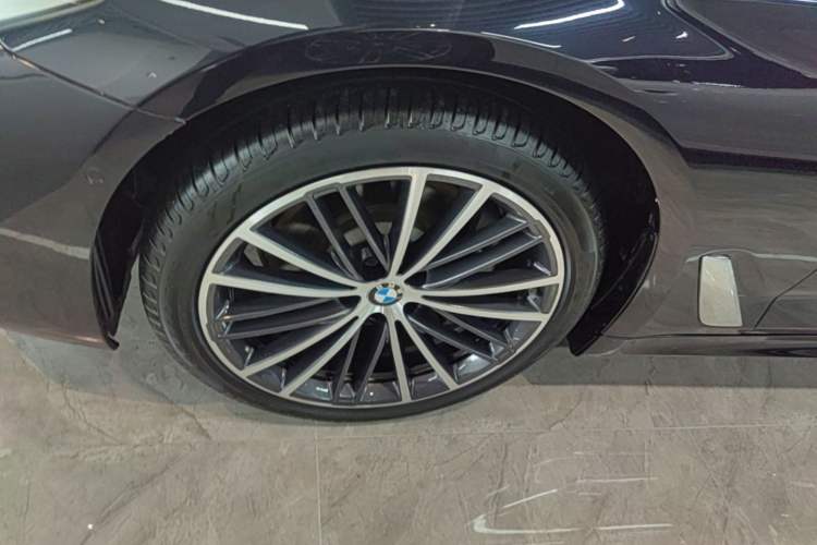 Used BMW 5 Series 2020 530Li Leading Model M Sport Package Left Front Wheel Hub