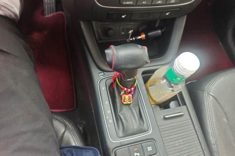 Used Kia Sorento 2013 2.4L 5-Seater Gasoline Luxury Version China IV Standard
