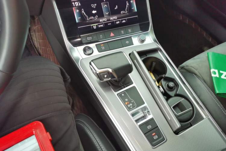 Used Audi A6L 2021 40 TFSI Luxury Dynamic Edition Gear Lever