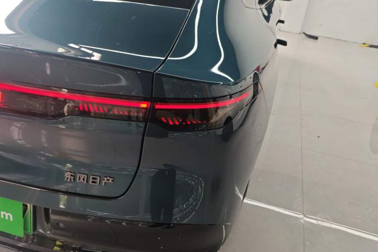 Used Nissan N7 2025 625 Max Right Rear Taillight