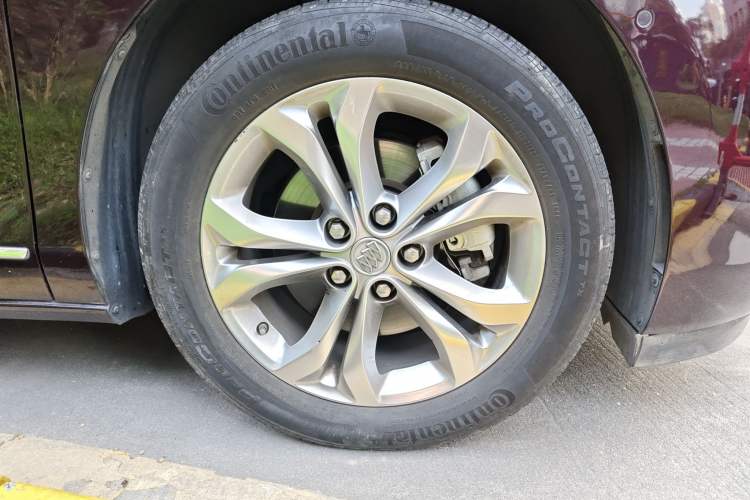 Used Buick GL8 2017 28T Avenir Avia National Emission Standard V