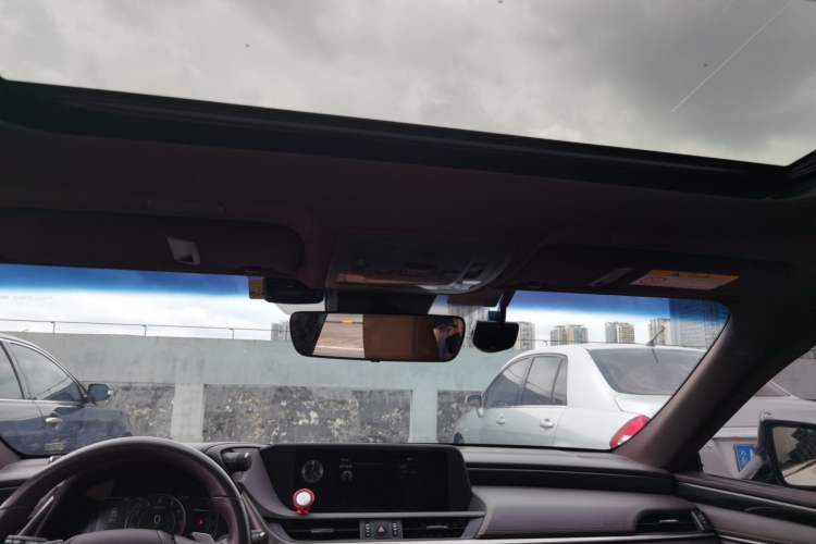 Used Lexus ES 2020 200 Excellence Edition Headliner