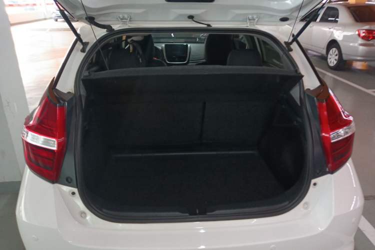 Used Toyota YARiS L Zhi Xuan 2019 1.5E CVT Dynamic Edition China VI compliant
