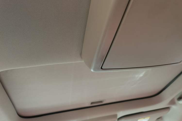 Used Dodge Journey 2013 2.4L Two-Wheel Drive Luxury Version