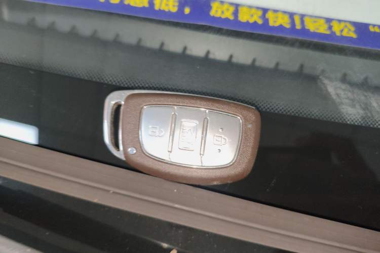 Used Hyundai Tucson 2019 280TGDi Dual-Clutch Two-Wheel Drive Fashion Edition China VI Standard Vehicle Key