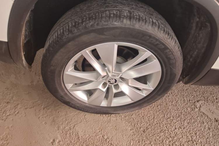 Used Skoda Kodiaq 2019 Restyled TSI330 5-Seater Two-Wheel Drive Comfort Version China VI Standard
