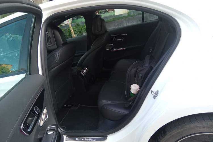 Used Mercedes-Benz C-Class 2024 Facelifted C-Class 260 L Night Edition Sports Version