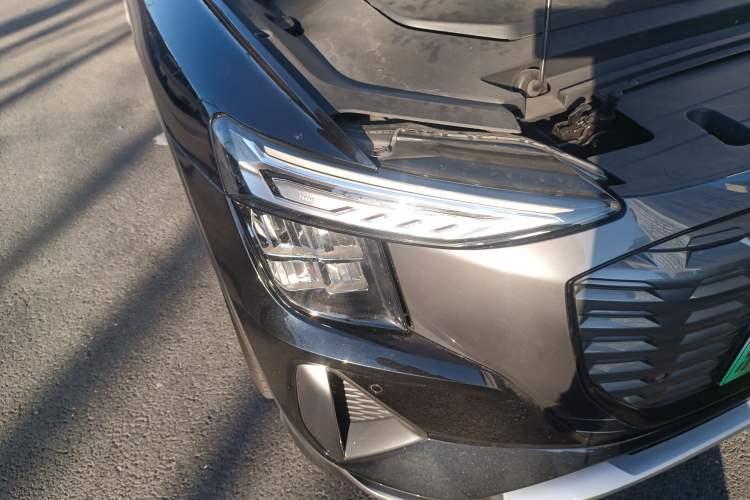 Used Audi Q5 e-tron 2023 40 e-tron Shining Edition Brocade Suit