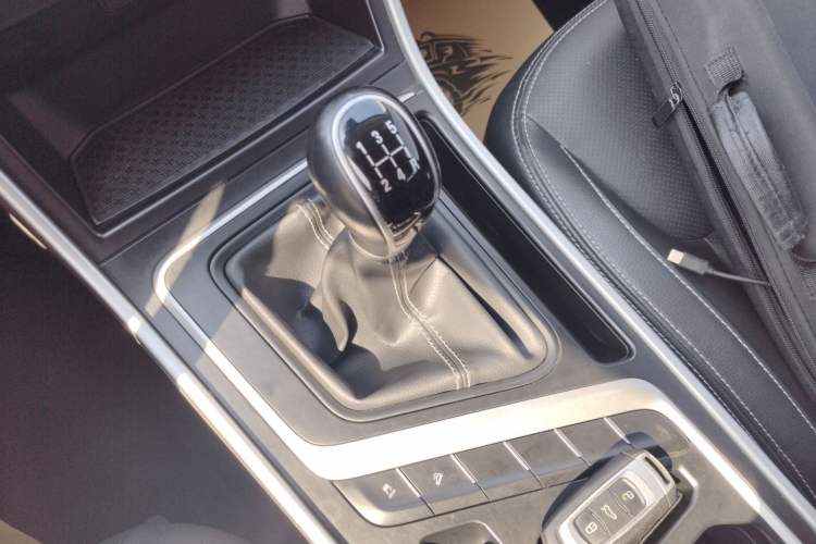 Used Geely Auto Vision X6 2018 1.8L Manual 4G Connect Luxury Edition
