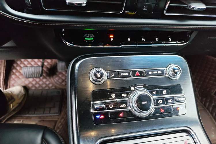 Used Lincoln Nautilus 2021 2.0T Four-Wheel Drive Luxury Edition Gear Lever