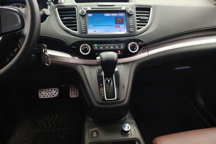 Used Honda CR-V 2016 2.0L two-wheel drive Urban Edition
